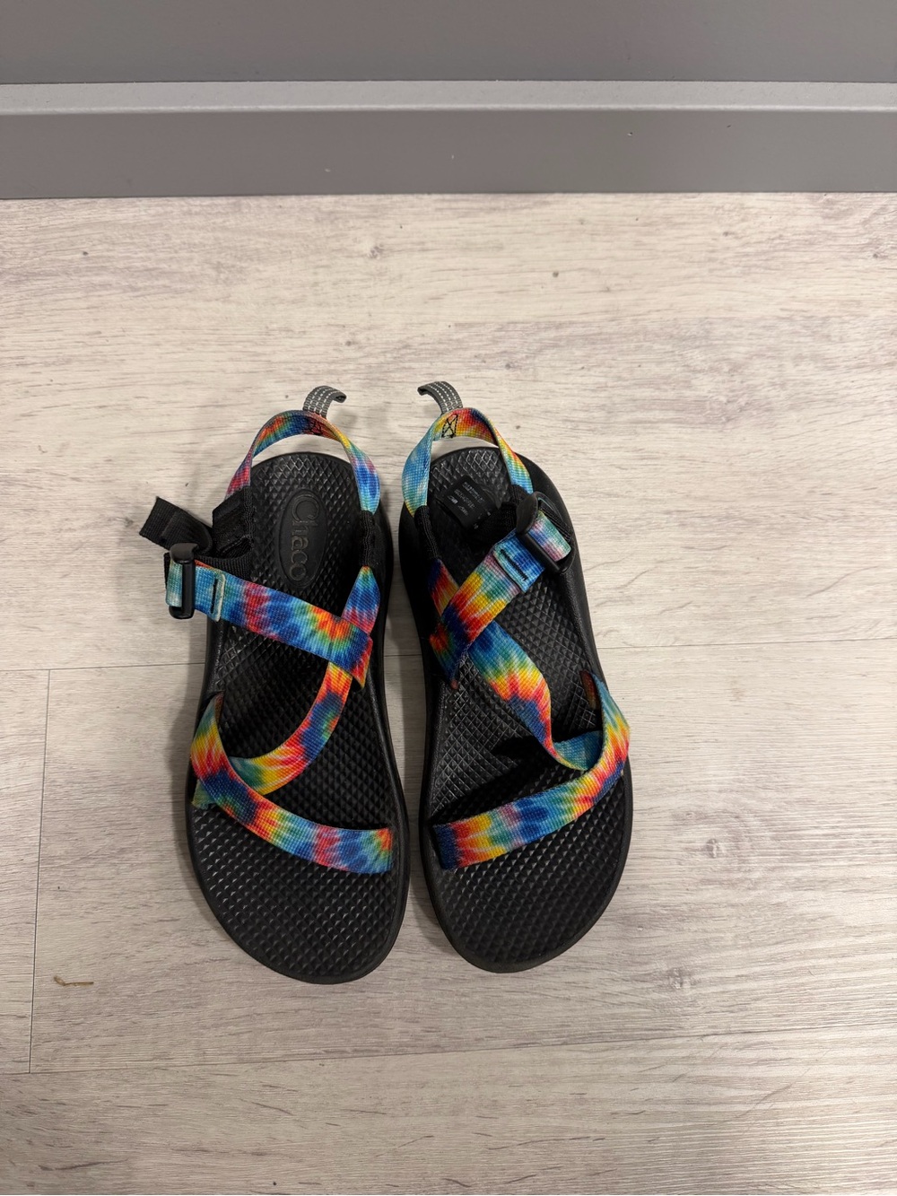 Chacos size 4 sandals
